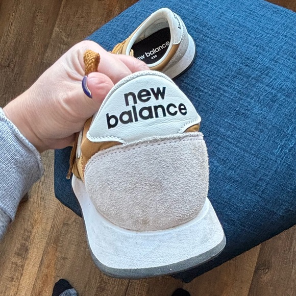 Men’s New Balance 420s - Picture 5 of 5